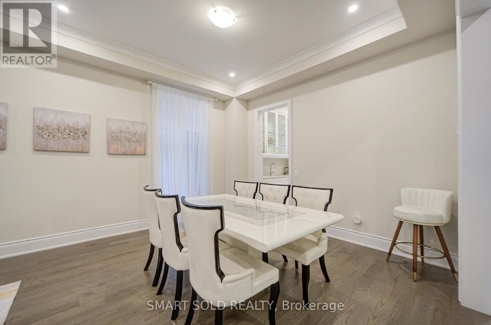 2 Menotti Drive Property Photo 12