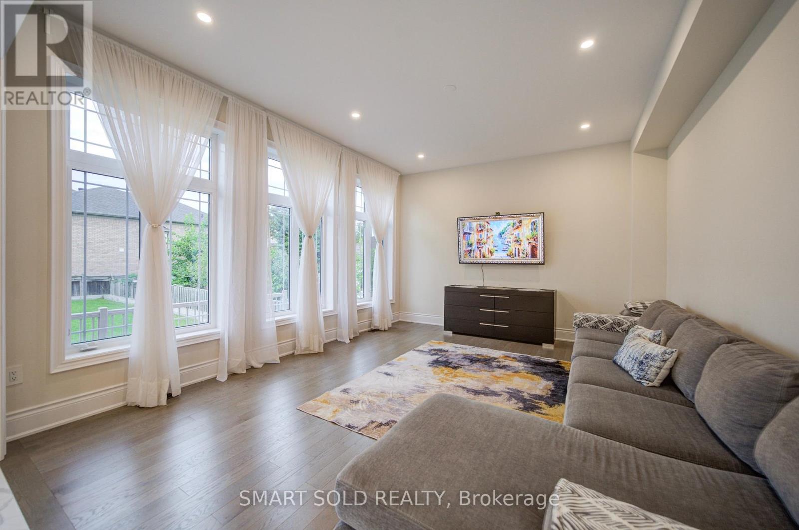 2 Menotti Drive Property Photo 23