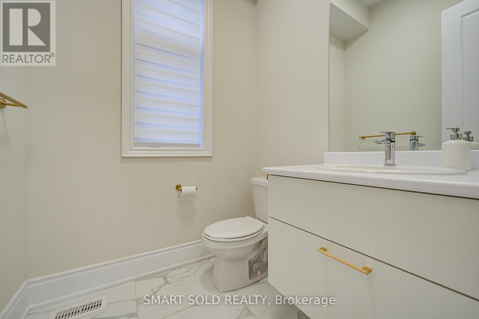 2 Menotti Drive Property Photo 25