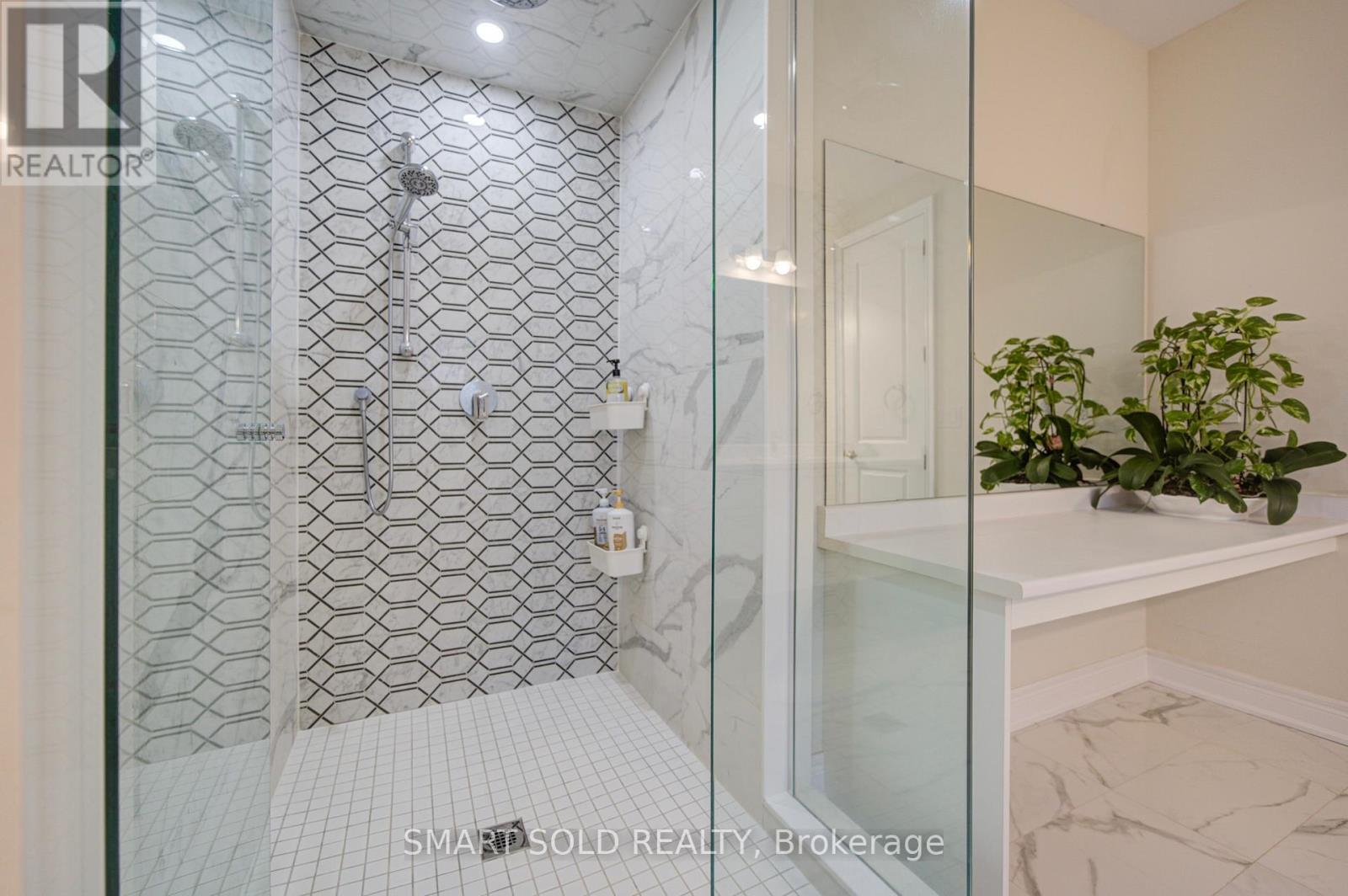 2 Menotti Drive Property Photo 35
