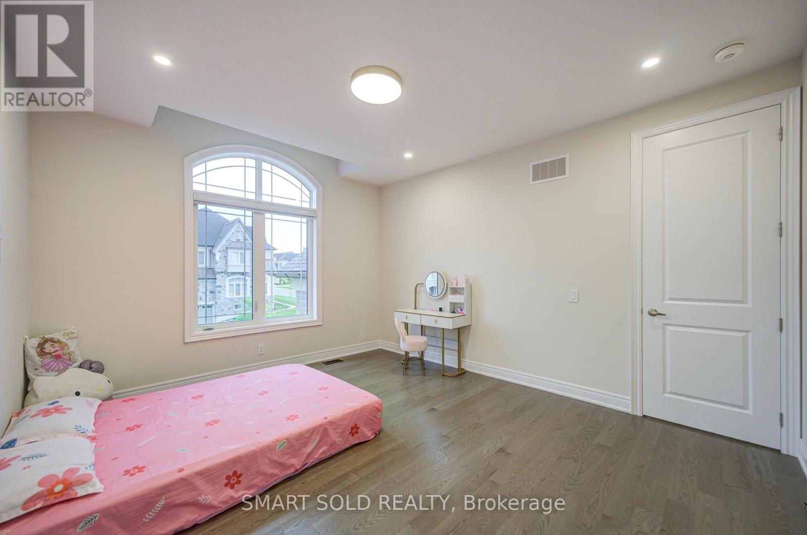 2 Menotti Drive Property Photo 41