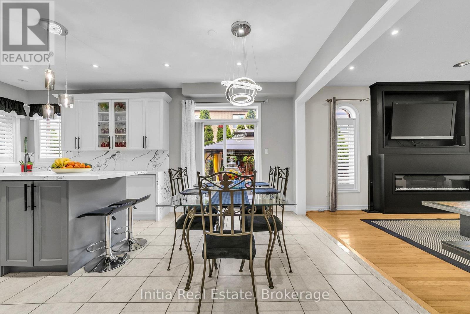 278 Fossil Hill Road E Property Photo 8