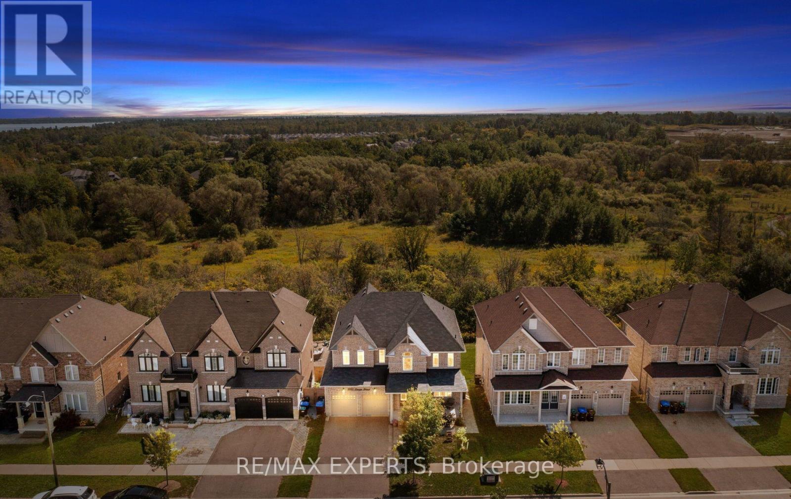 939 Green Street Property Photo 1