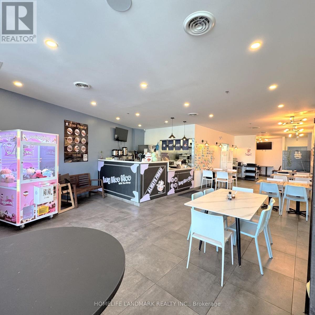 # 8 - 18 Ringwood Drive Property Photo 1