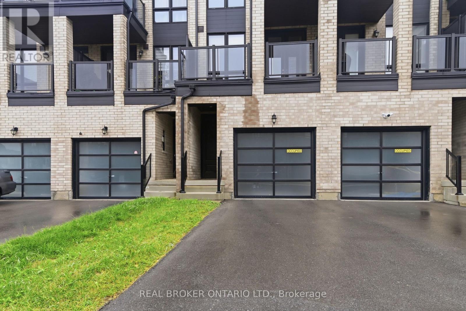 112 Stauffer Crescent Property Photo 1