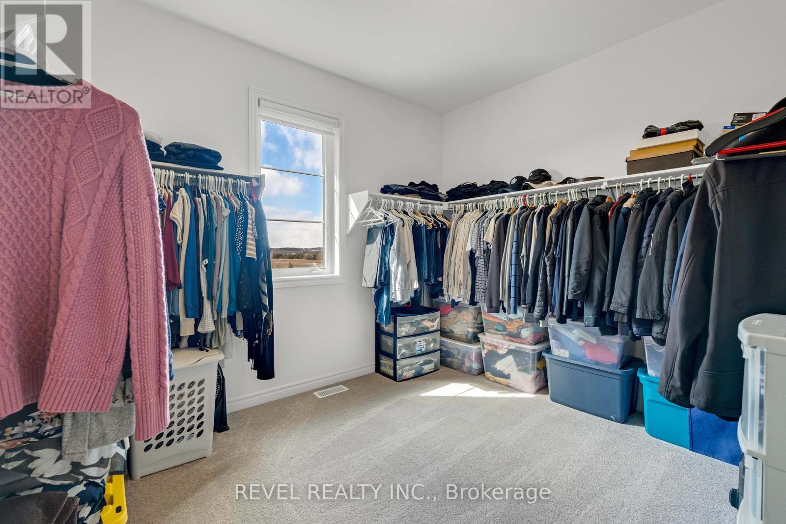 77 Marigold Boulevard Property Photo 30