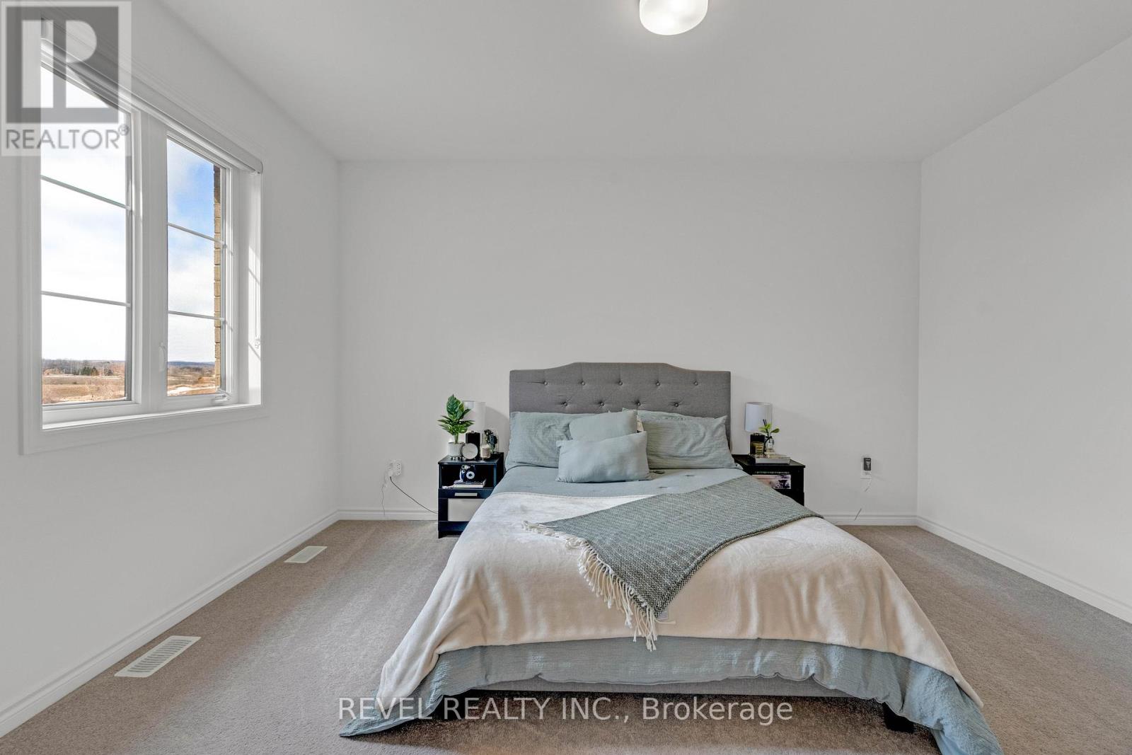 77 Marigold Boulevard Property Photo 33