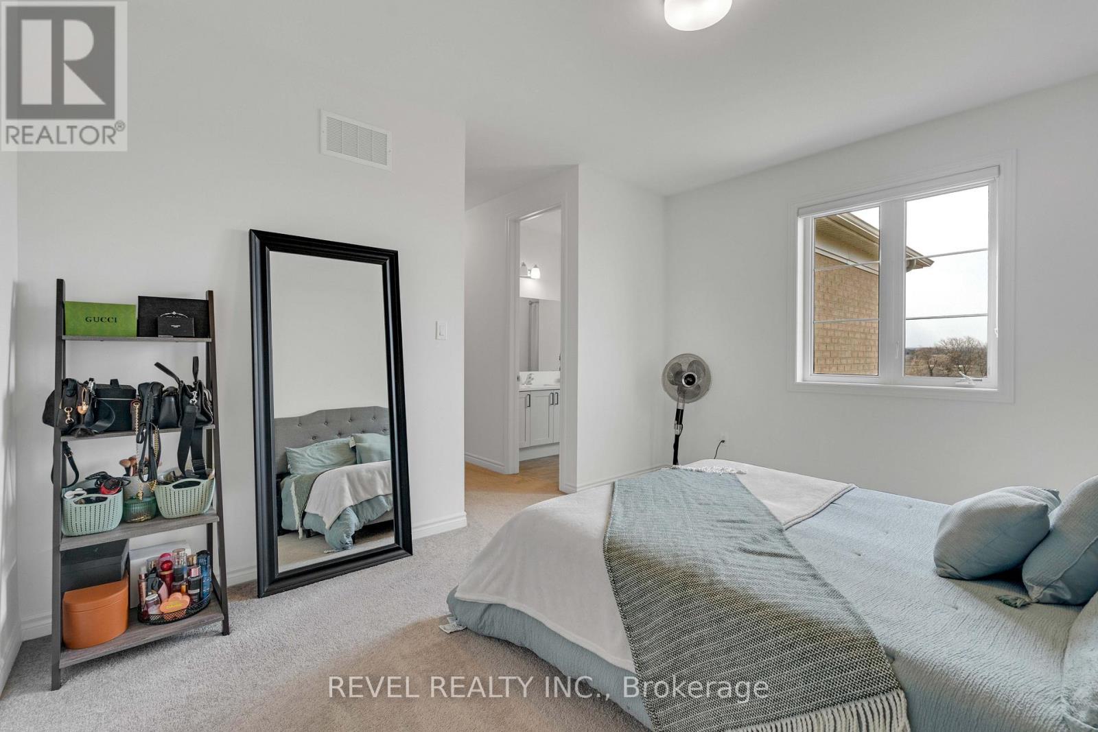 77 Marigold Boulevard Property Photo 39