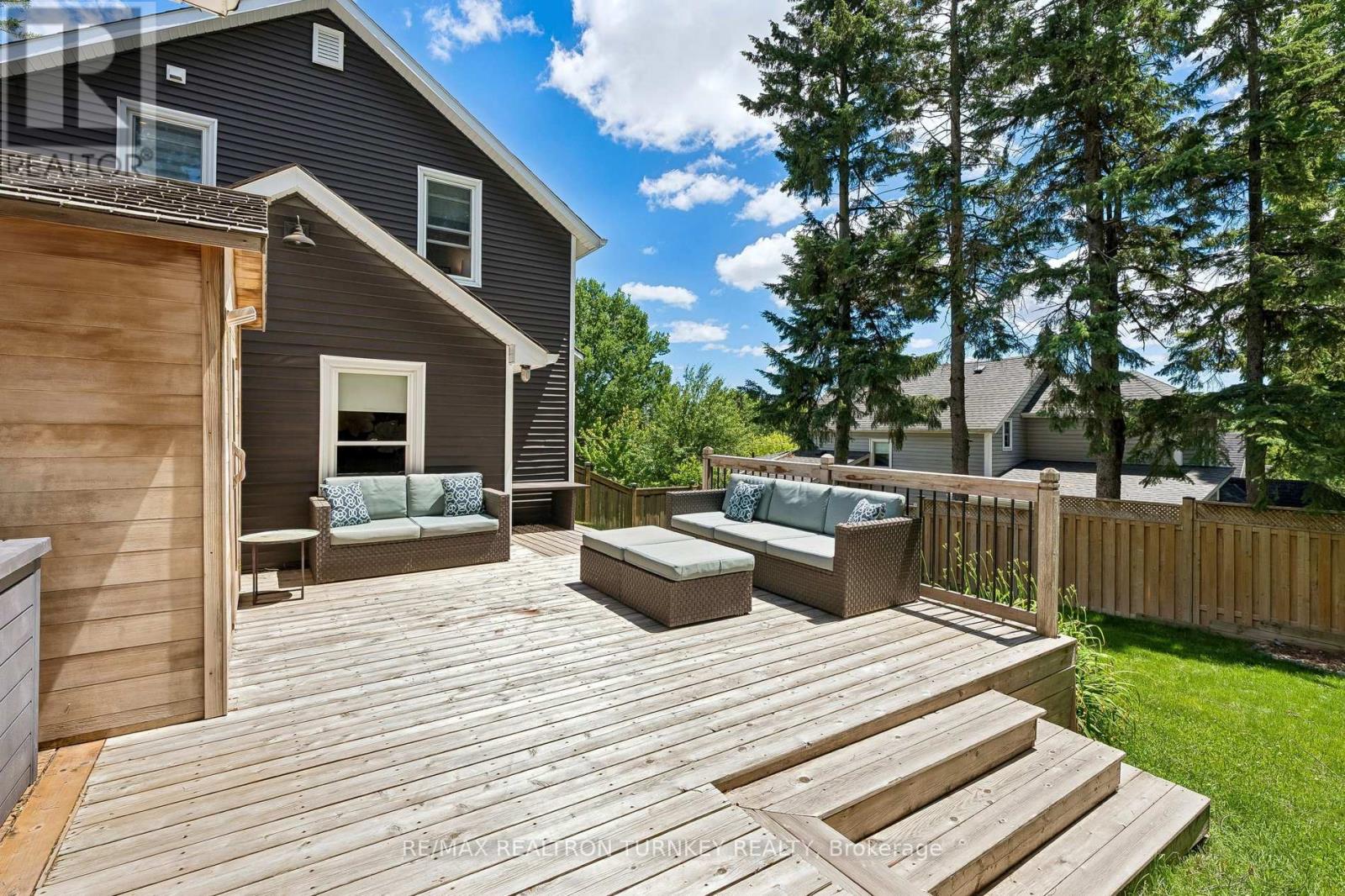 72 Vincent Street Property Photo 4