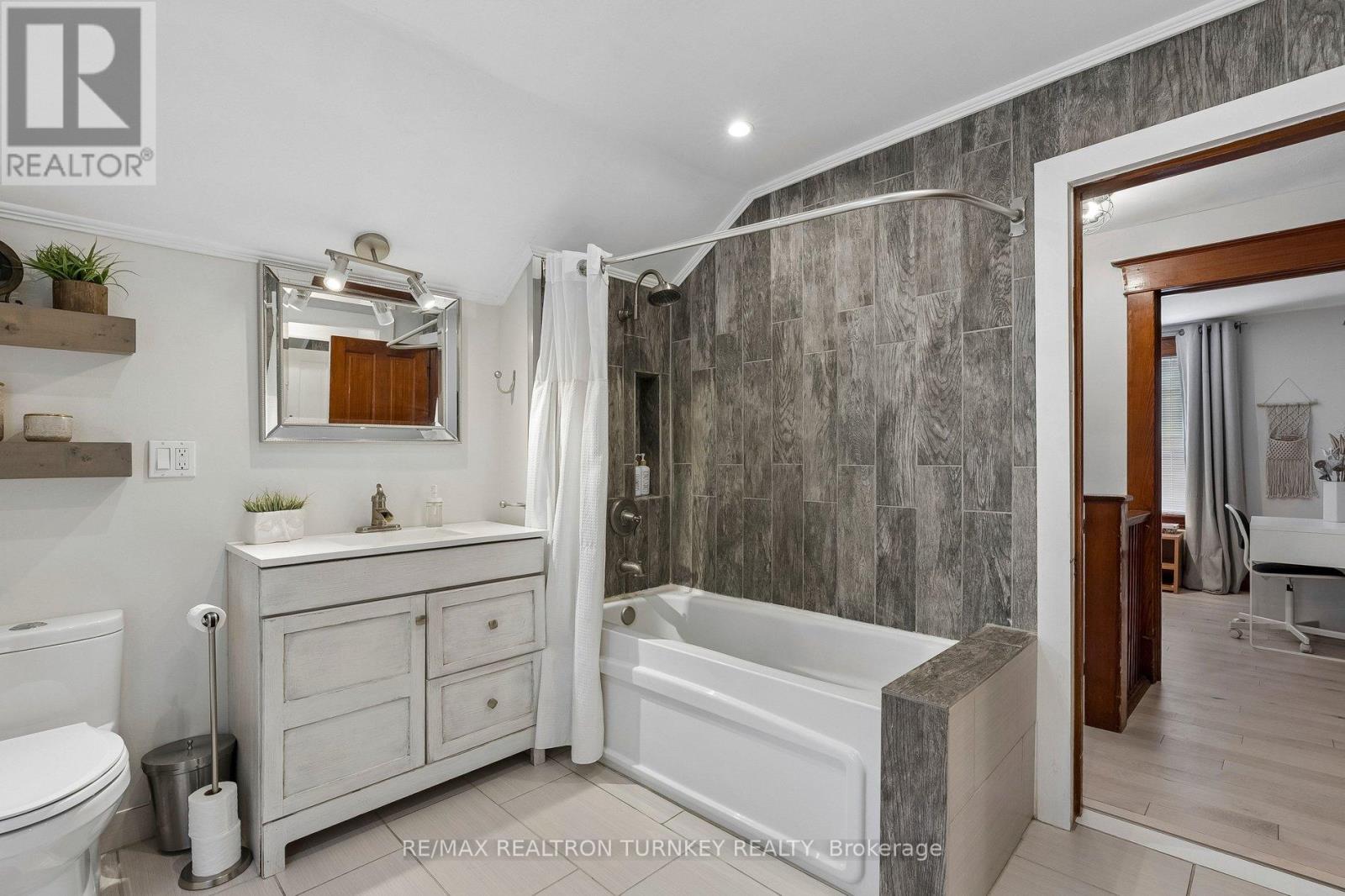 72 Vincent Street Property Photo 31