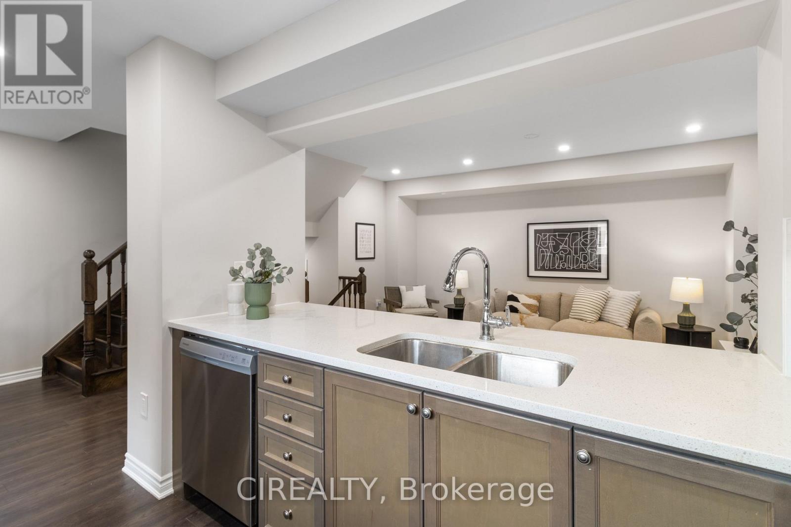 48 Casely Avenue Property Photo 12