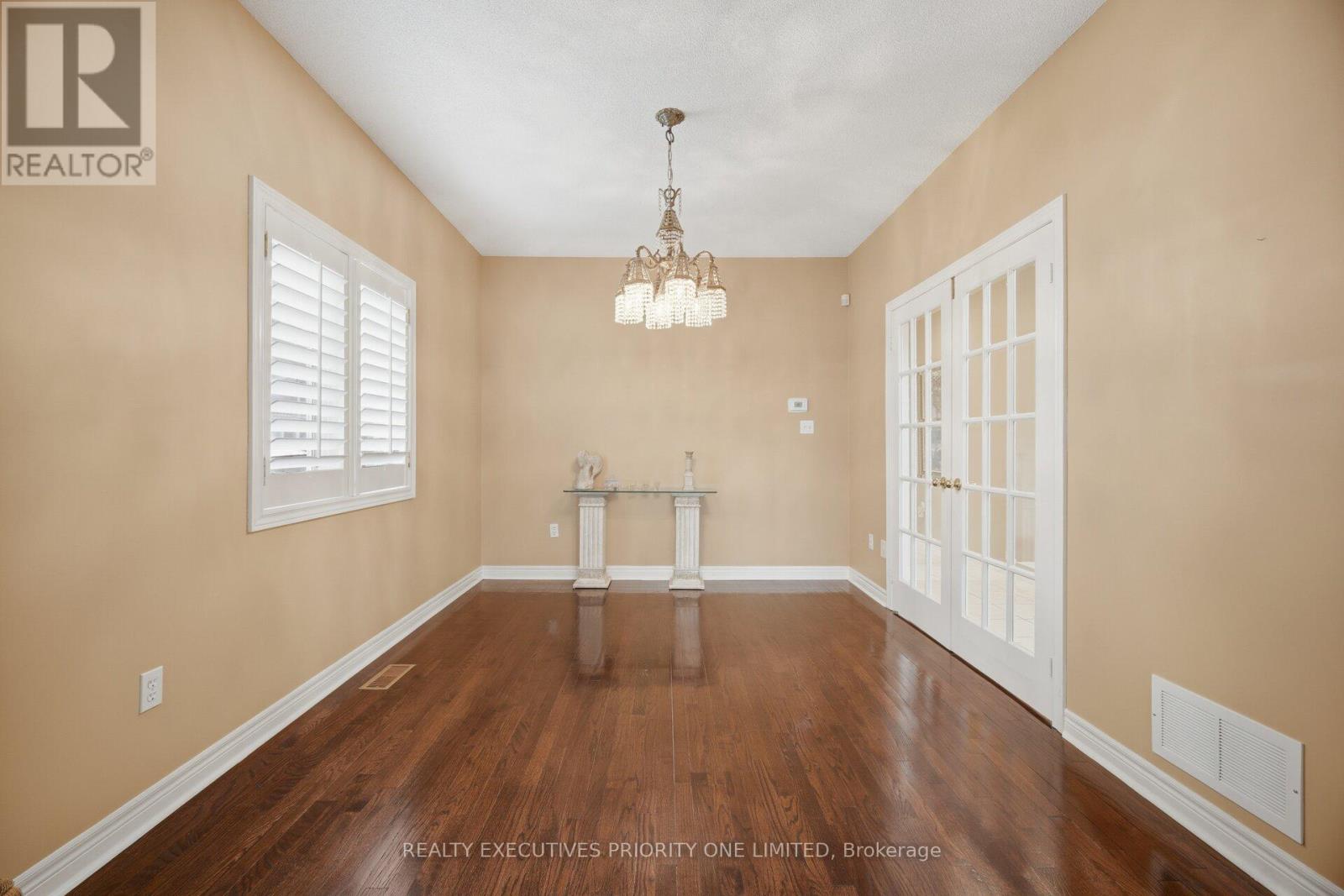 222 Caproni Drive Property Photo 10