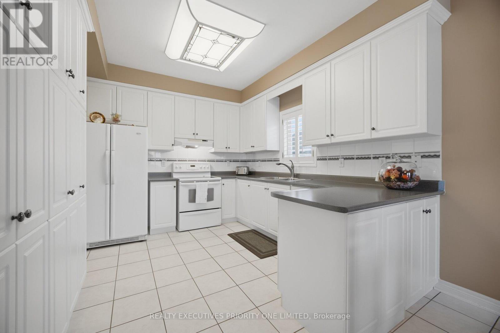 222 Caproni Drive Property Photo 12