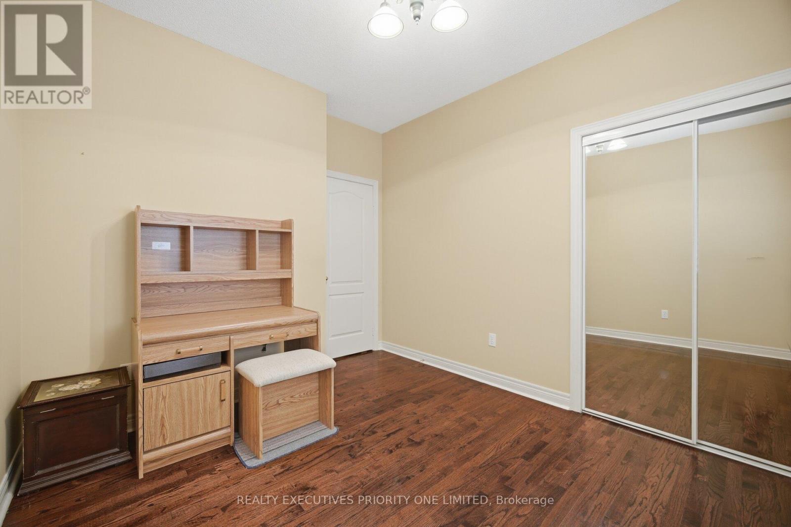 222 Caproni Drive Property Photo 26