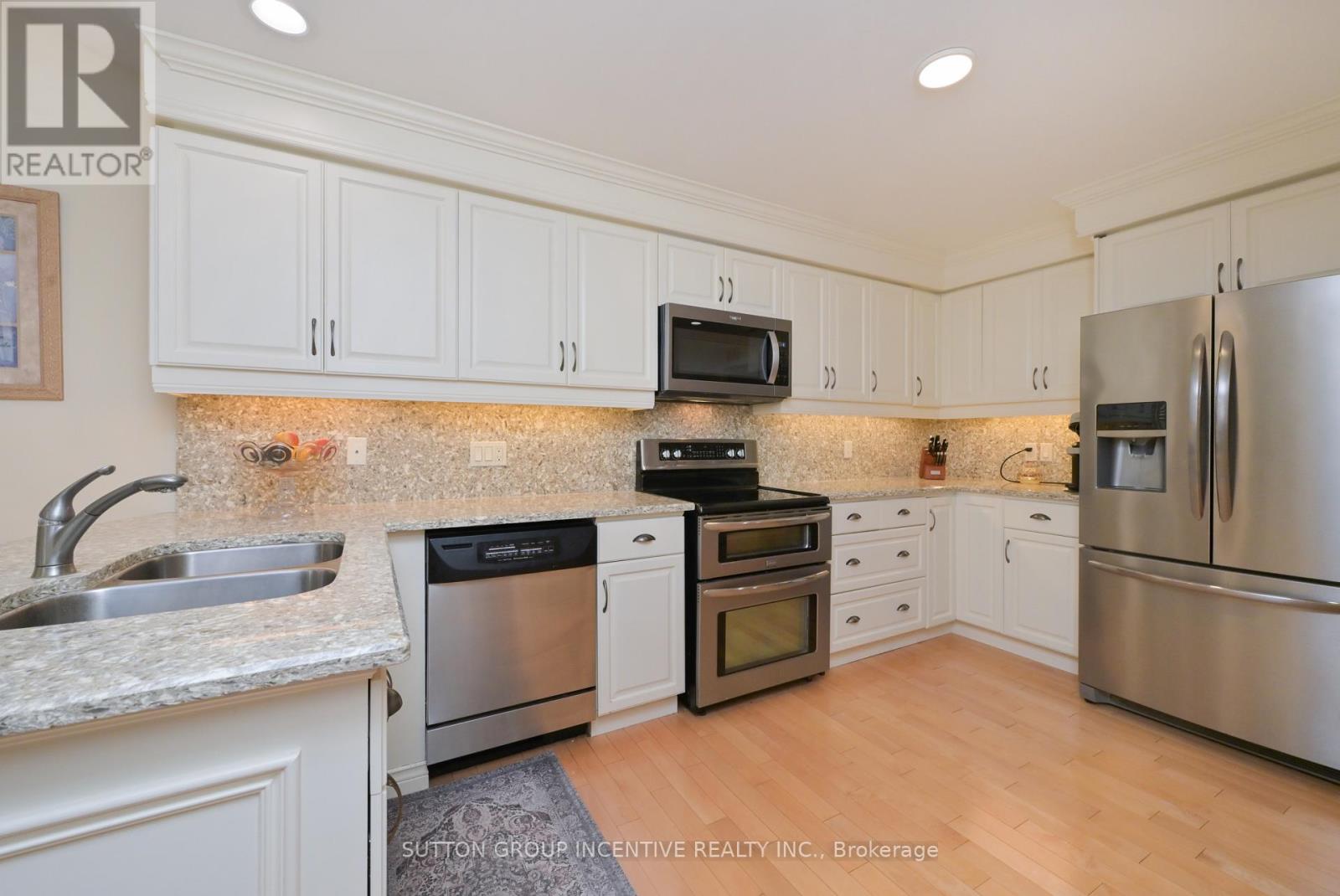 53 Sunset Boulevard Property Photo 7