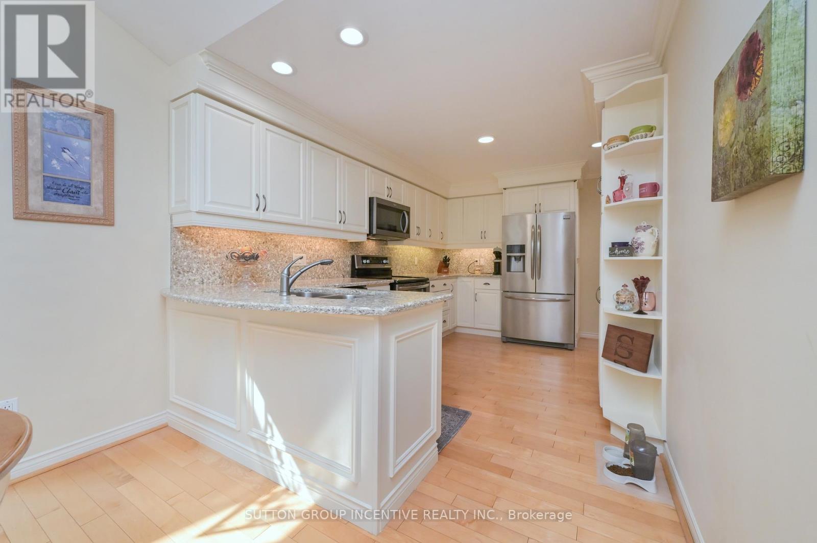 53 Sunset Boulevard Property Photo 8