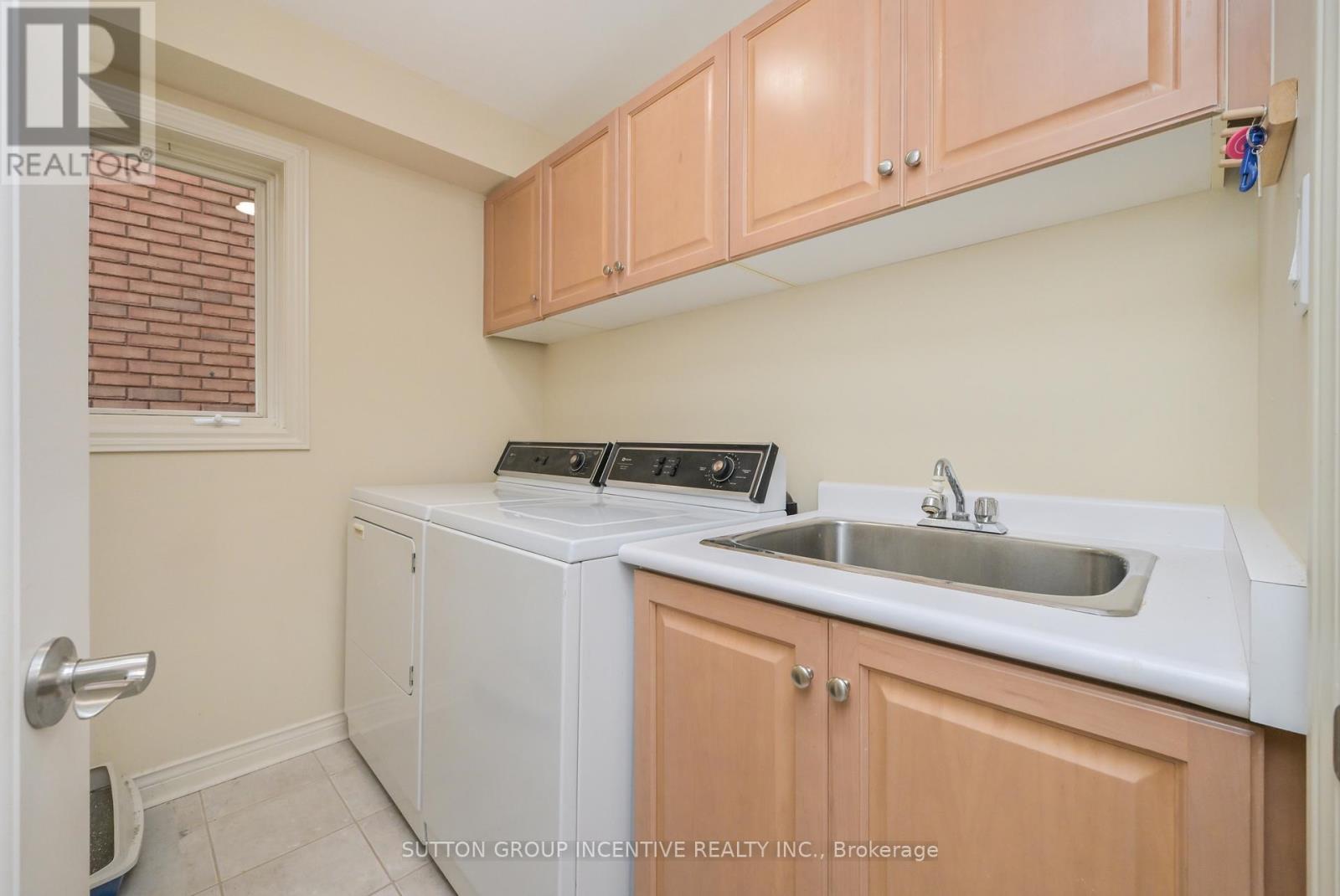 53 Sunset Boulevard Property Photo 18