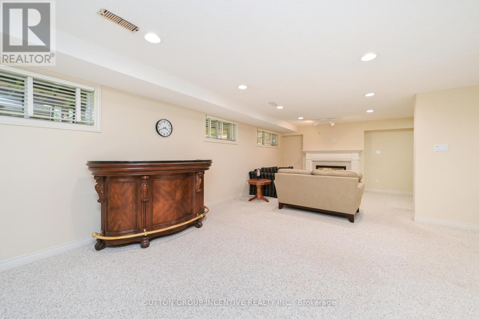 53 Sunset Boulevard Property Photo 24