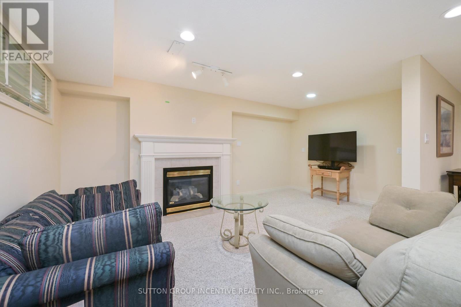 53 Sunset Boulevard Property Photo 25