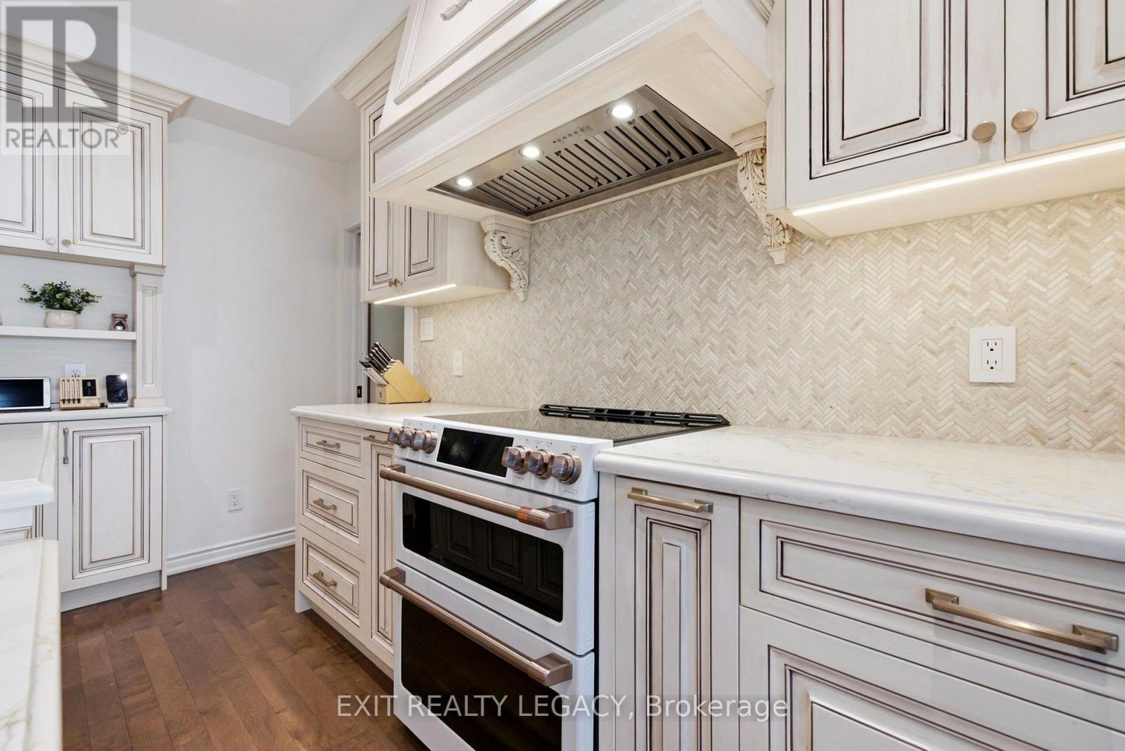 126 Temperance Street Property Photo 12