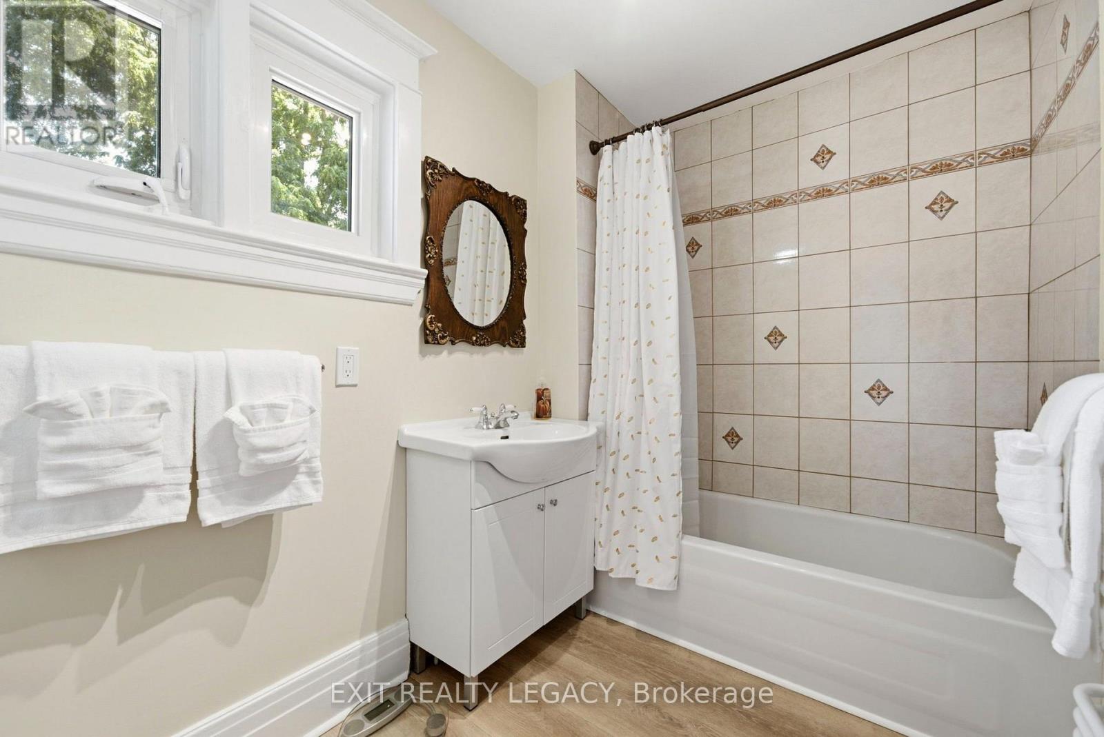 126 Temperance Street Property Photo 37