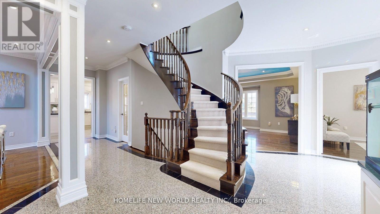 115 Golden Tulip Crescent Property Photo 4