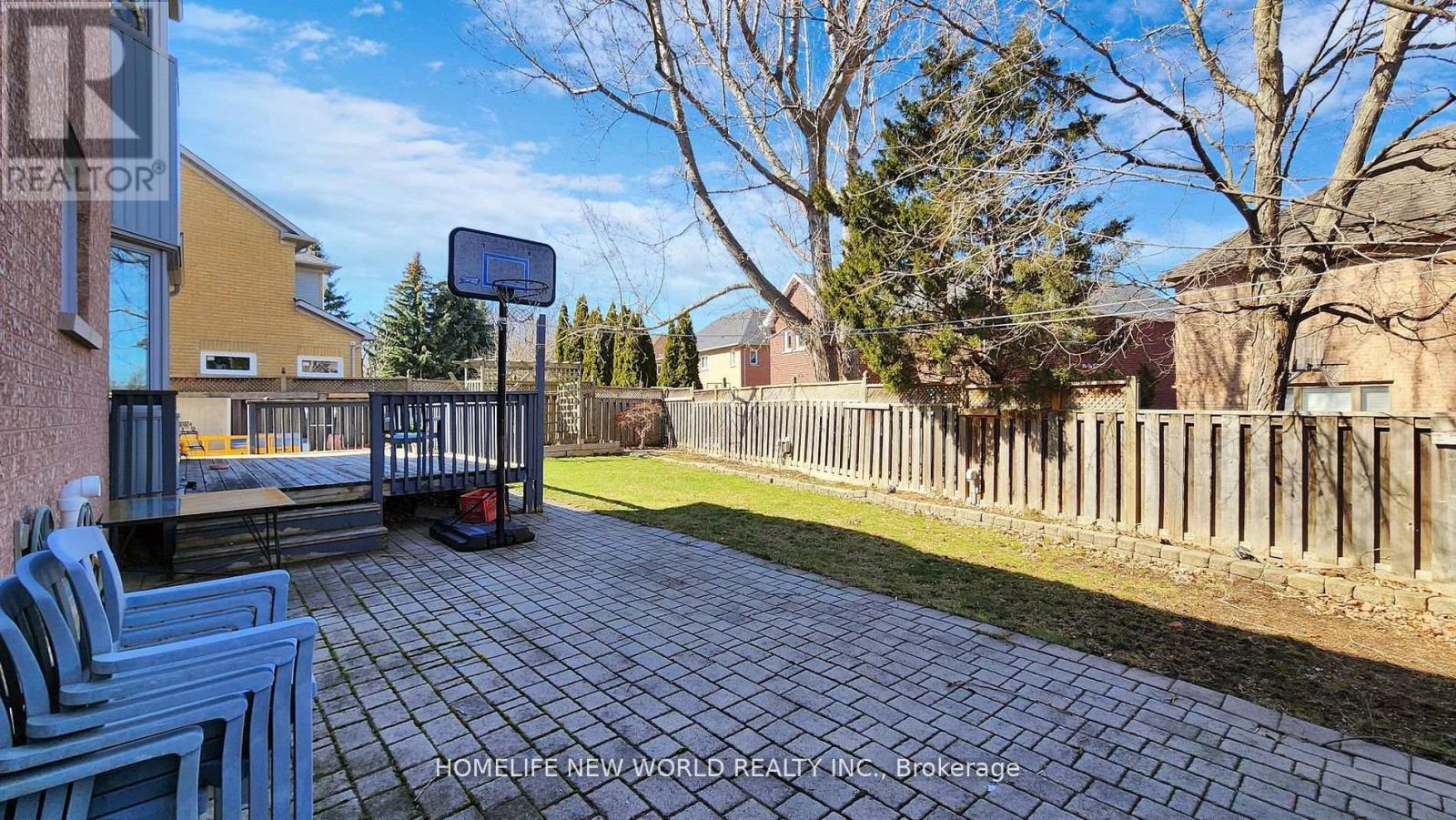 115 Golden Tulip Crescent Property Photo 39