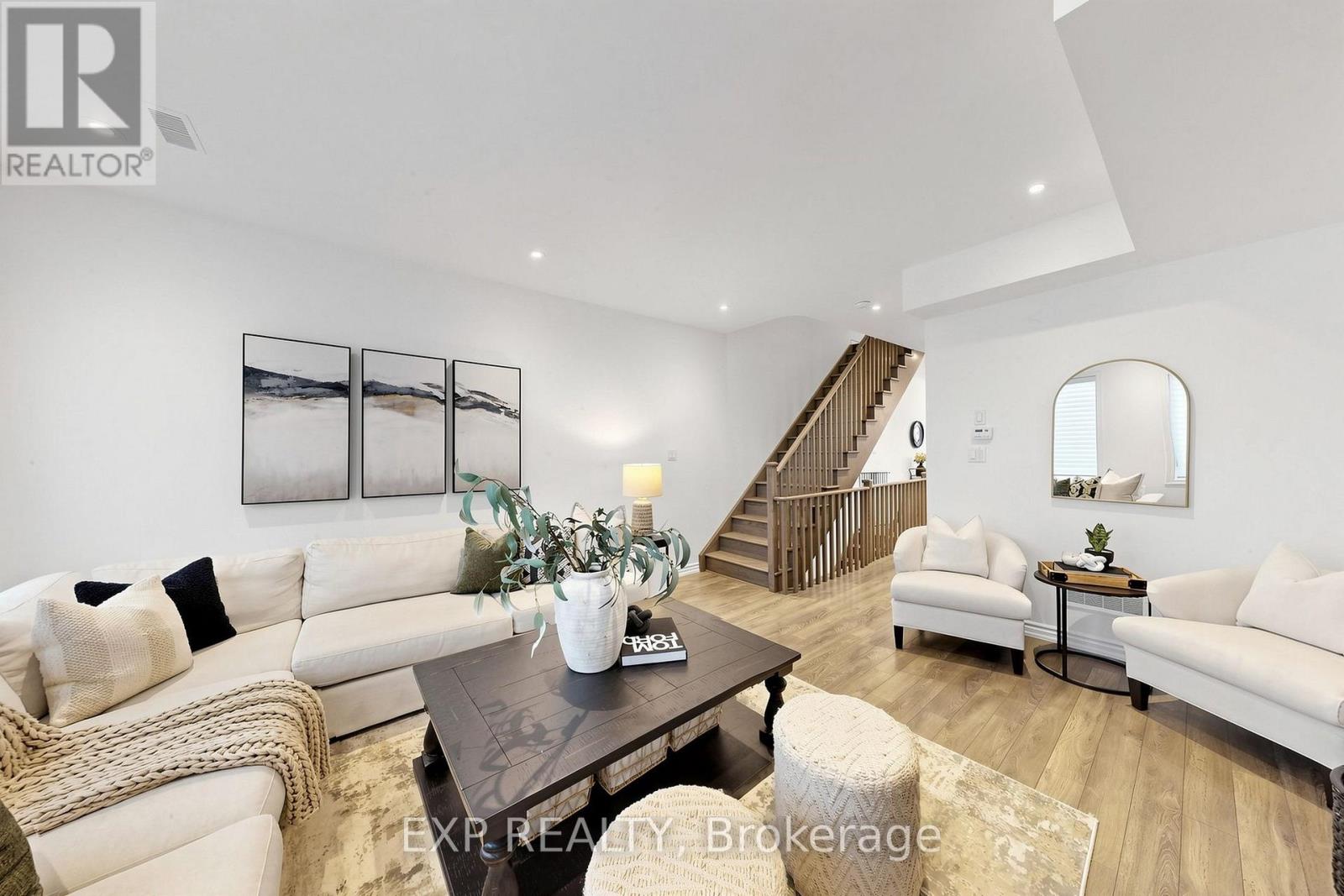 75 Cornell Centre Boulevard Property Photo 2