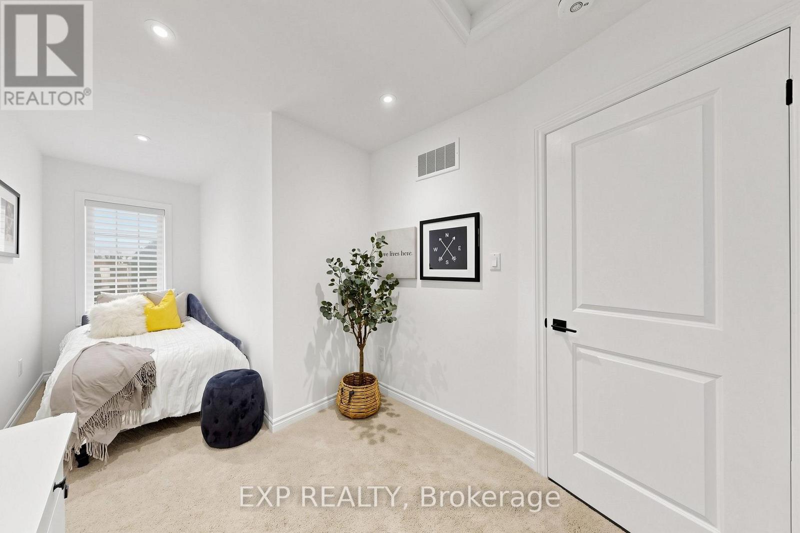 75 Cornell Centre Boulevard Property Photo 16