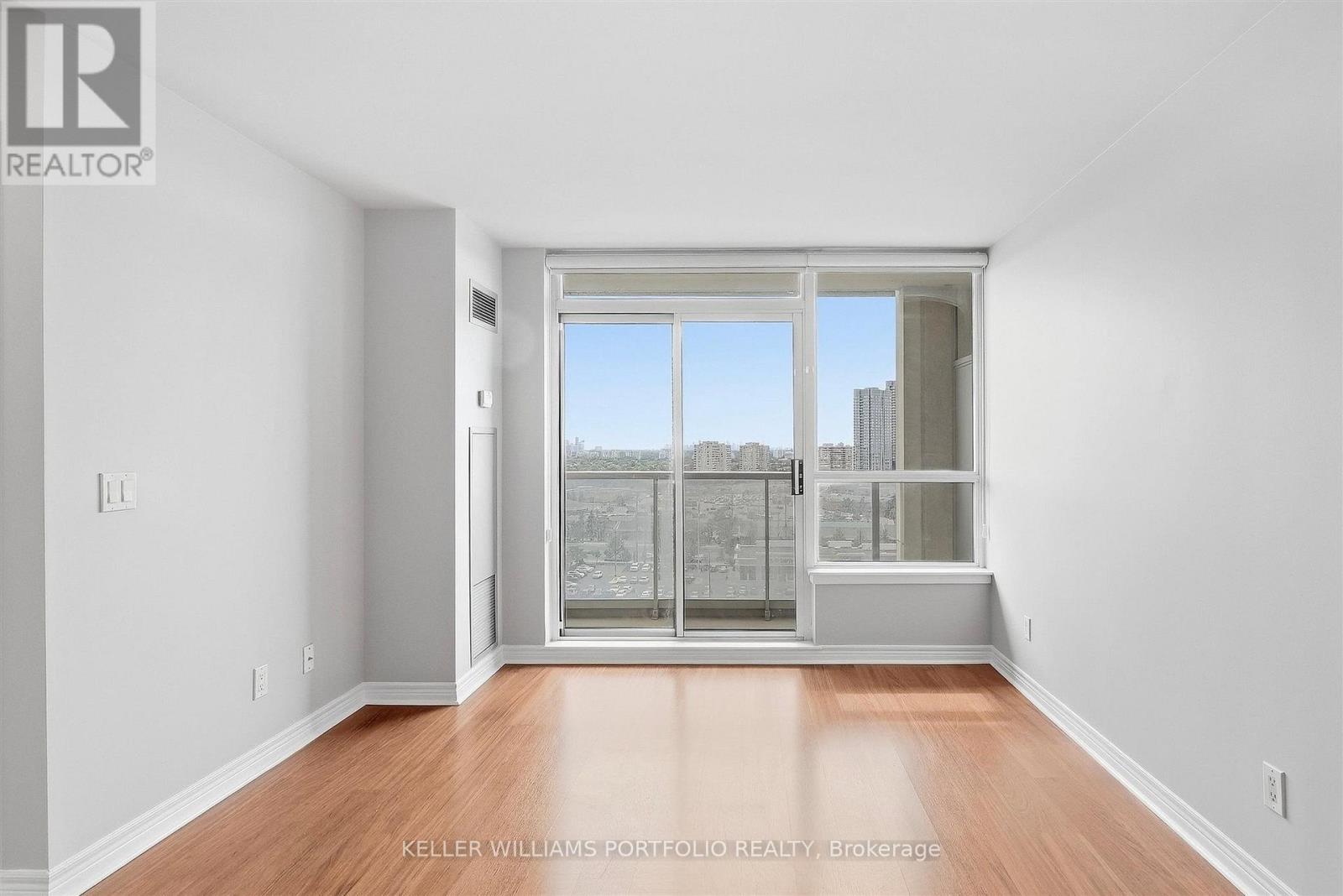 1417 - 15 North Park Road Property Photo 11