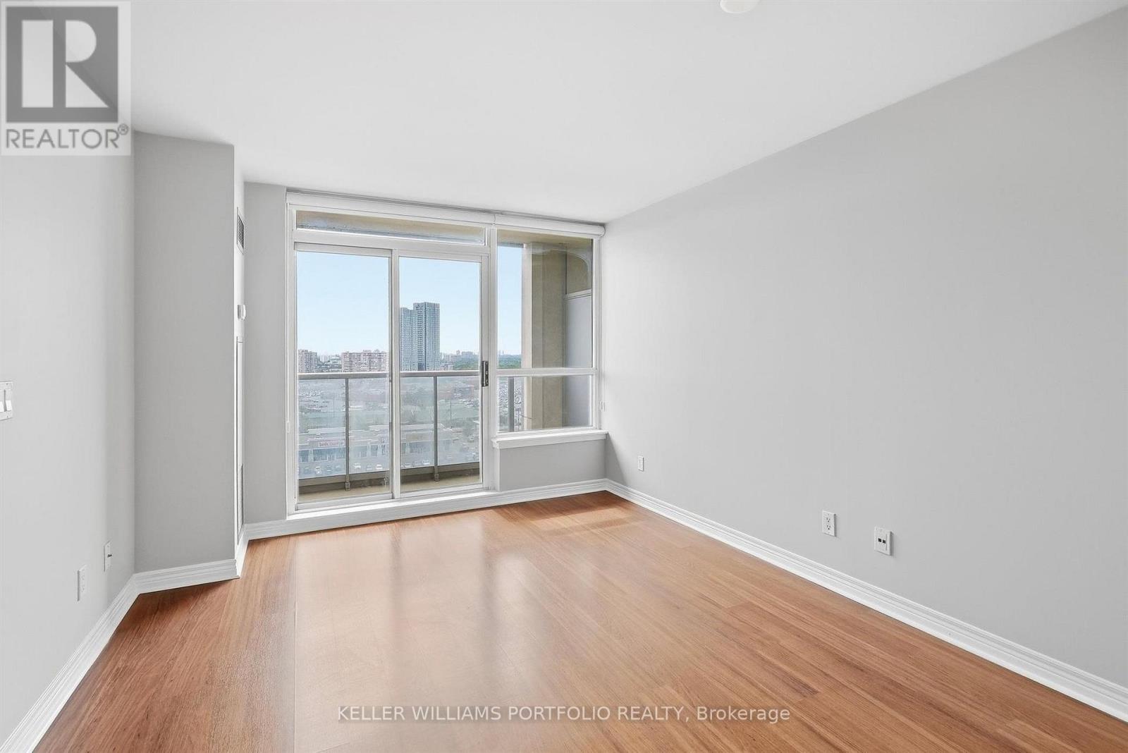 1417 - 15 North Park Road Property Photo 12
