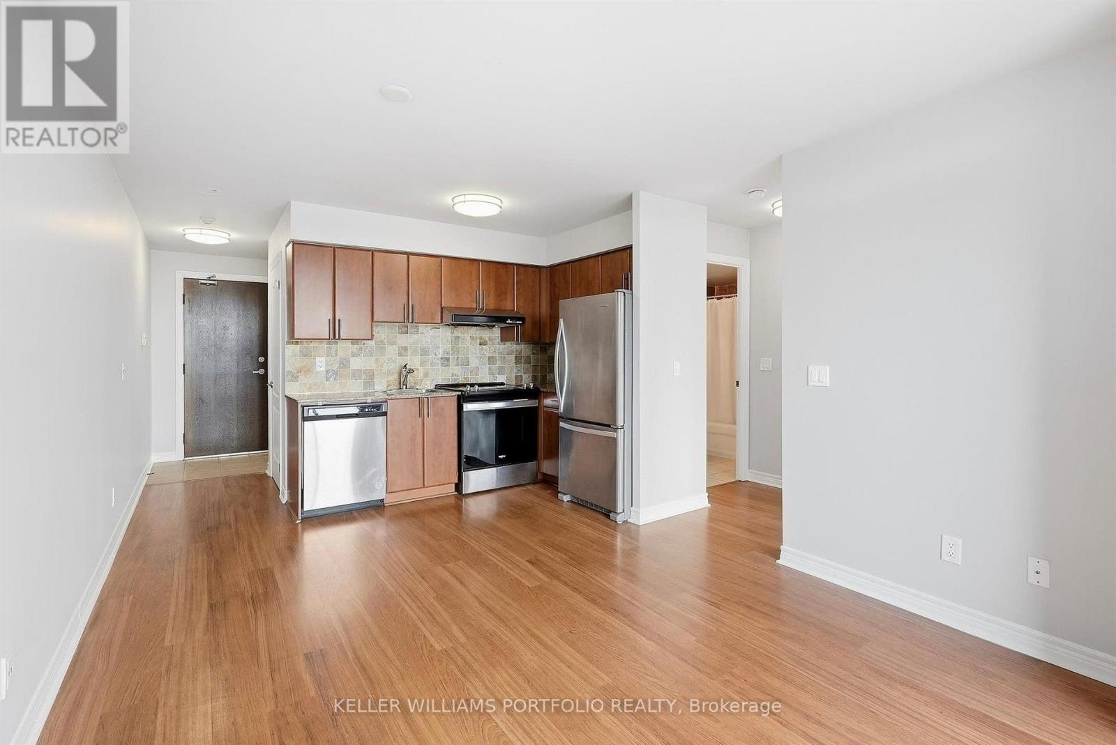 1417 - 15 North Park Road Property Photo 13