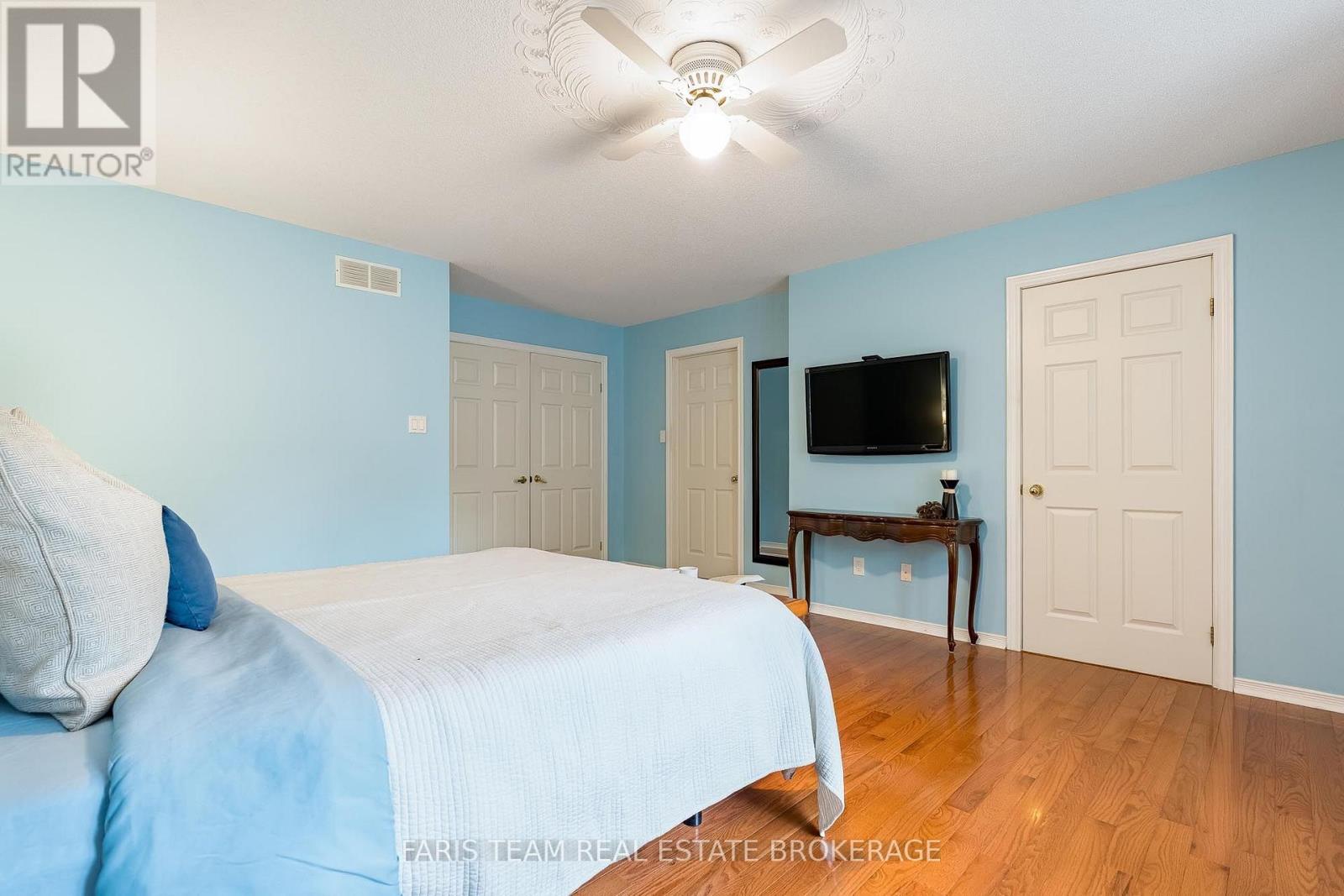 1033 Cameron Street Property Photo 21