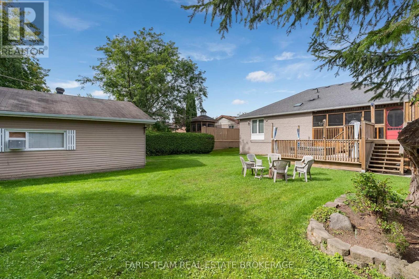 1033 Cameron Street Property Photo 42