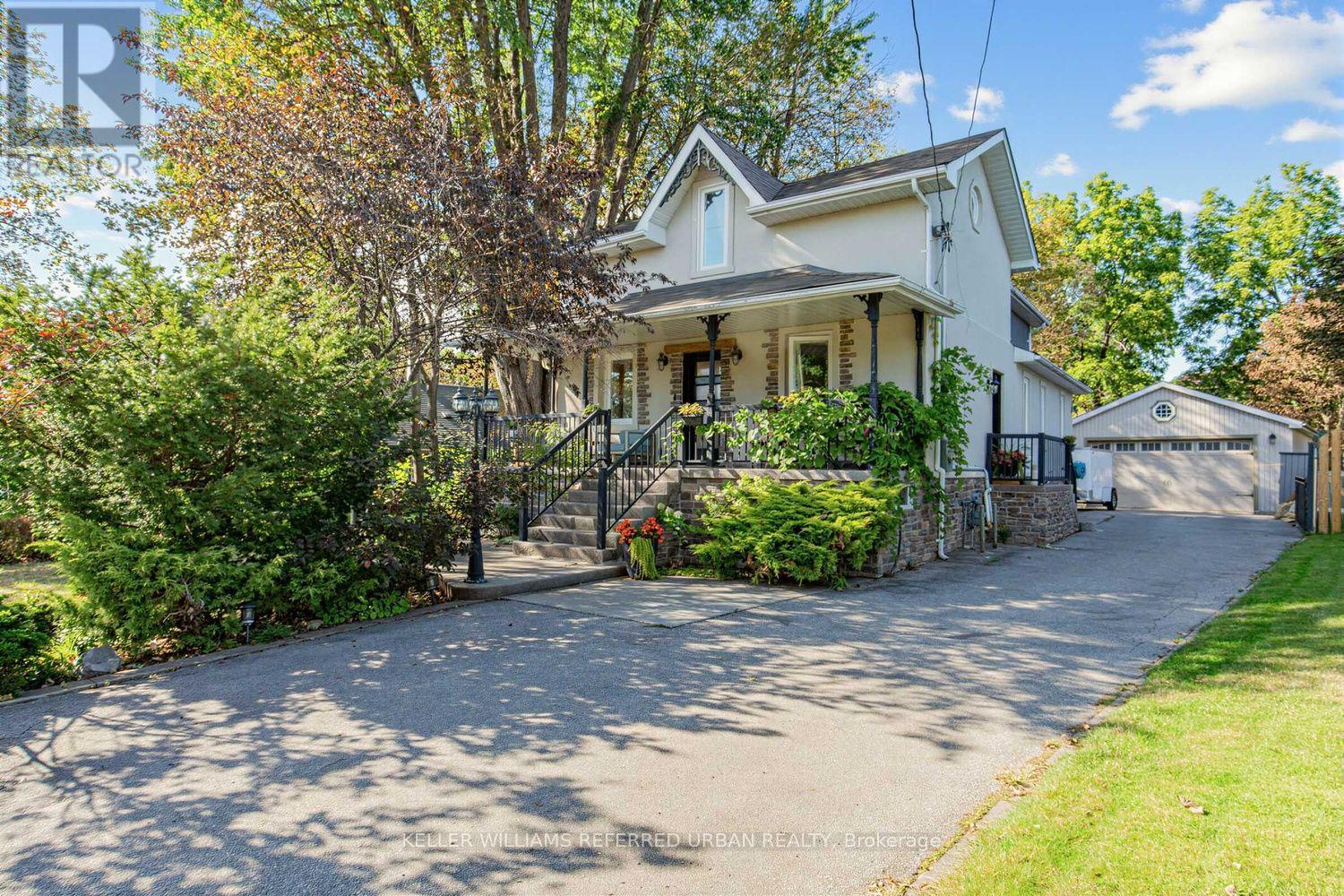 12 Railway Street Property Photo 1