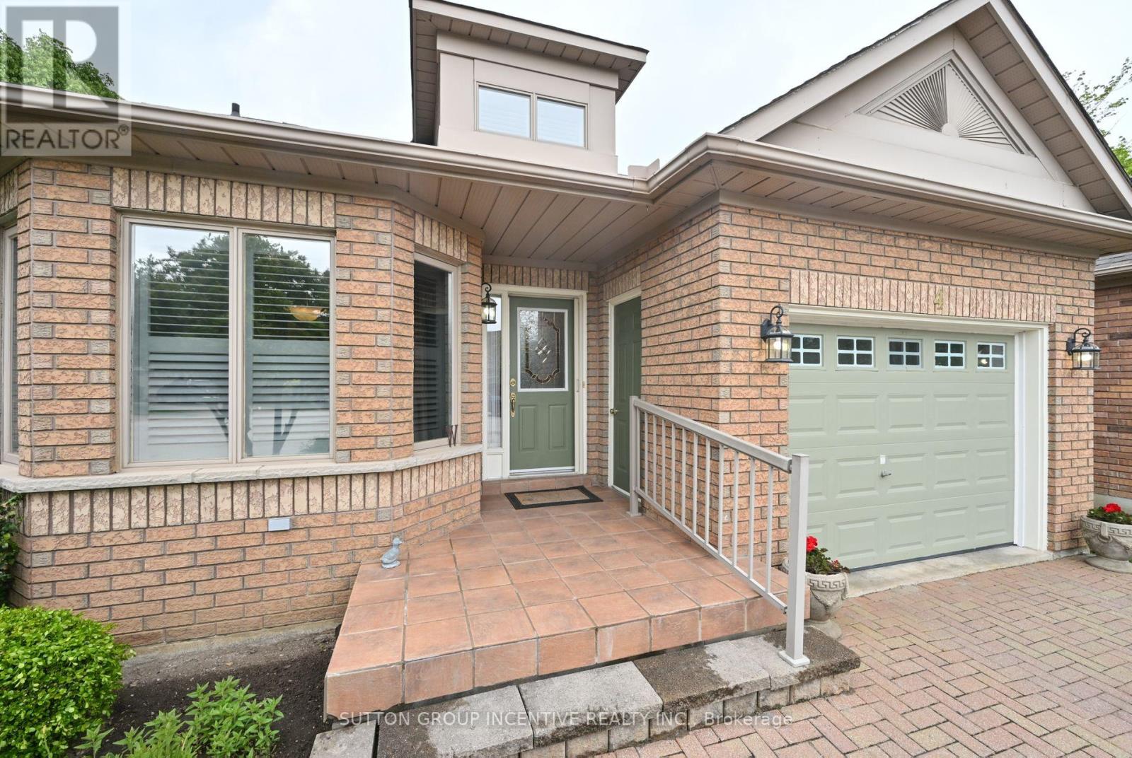 4 BELAIR PLACE Property Photo 1