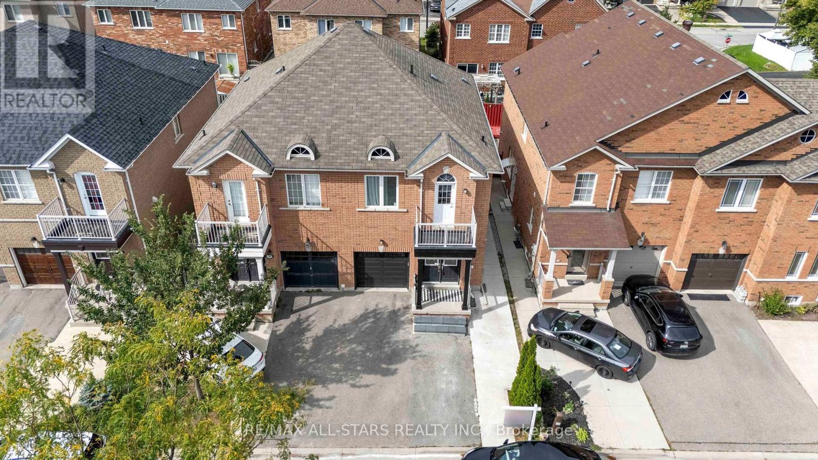93 Arco Circle Property Photo 2