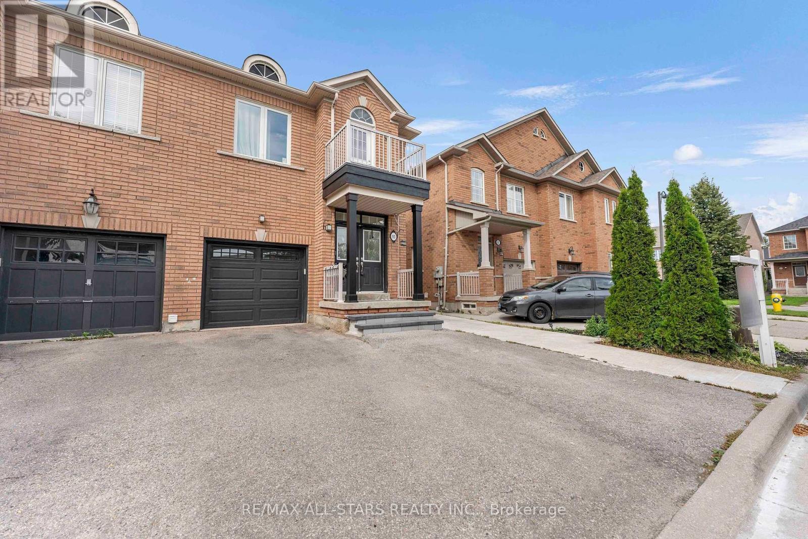 93 Arco Circle Property Photo 3