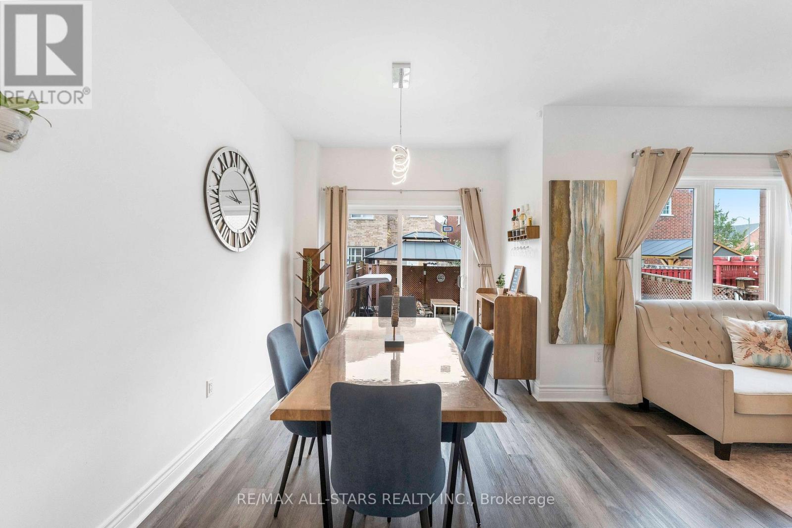 93 Arco Circle Property Photo 12