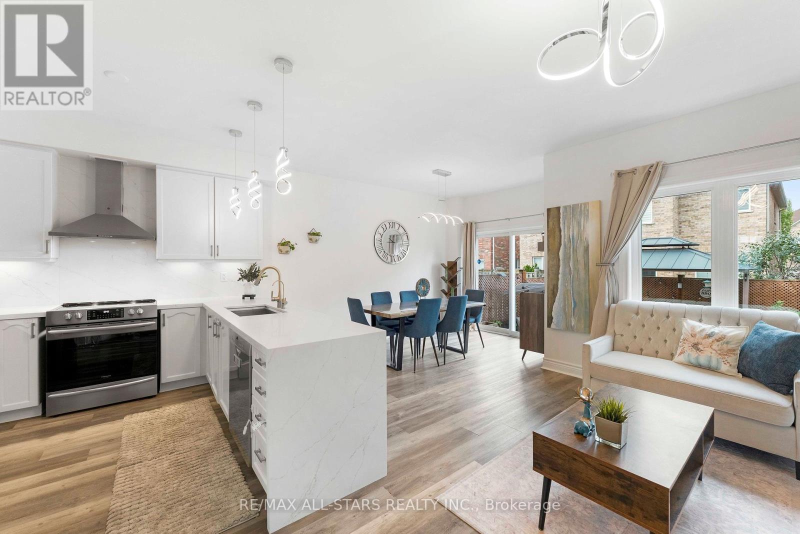 93 Arco Circle Property Photo 14