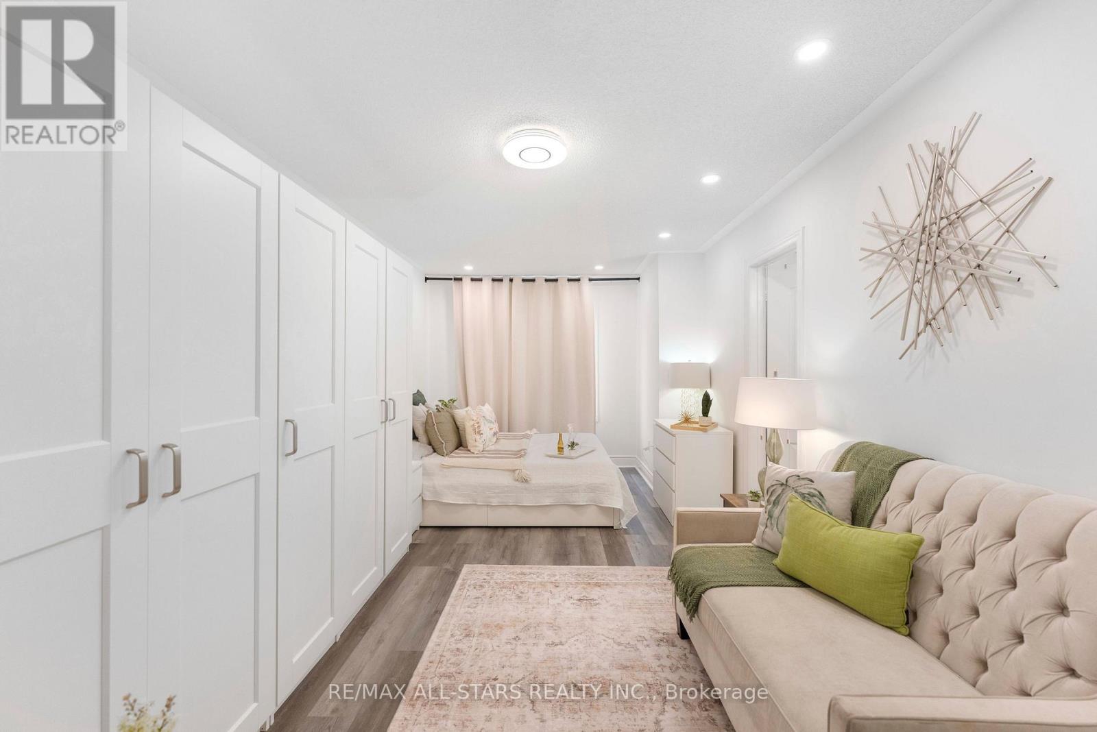 93 Arco Circle Property Photo 25