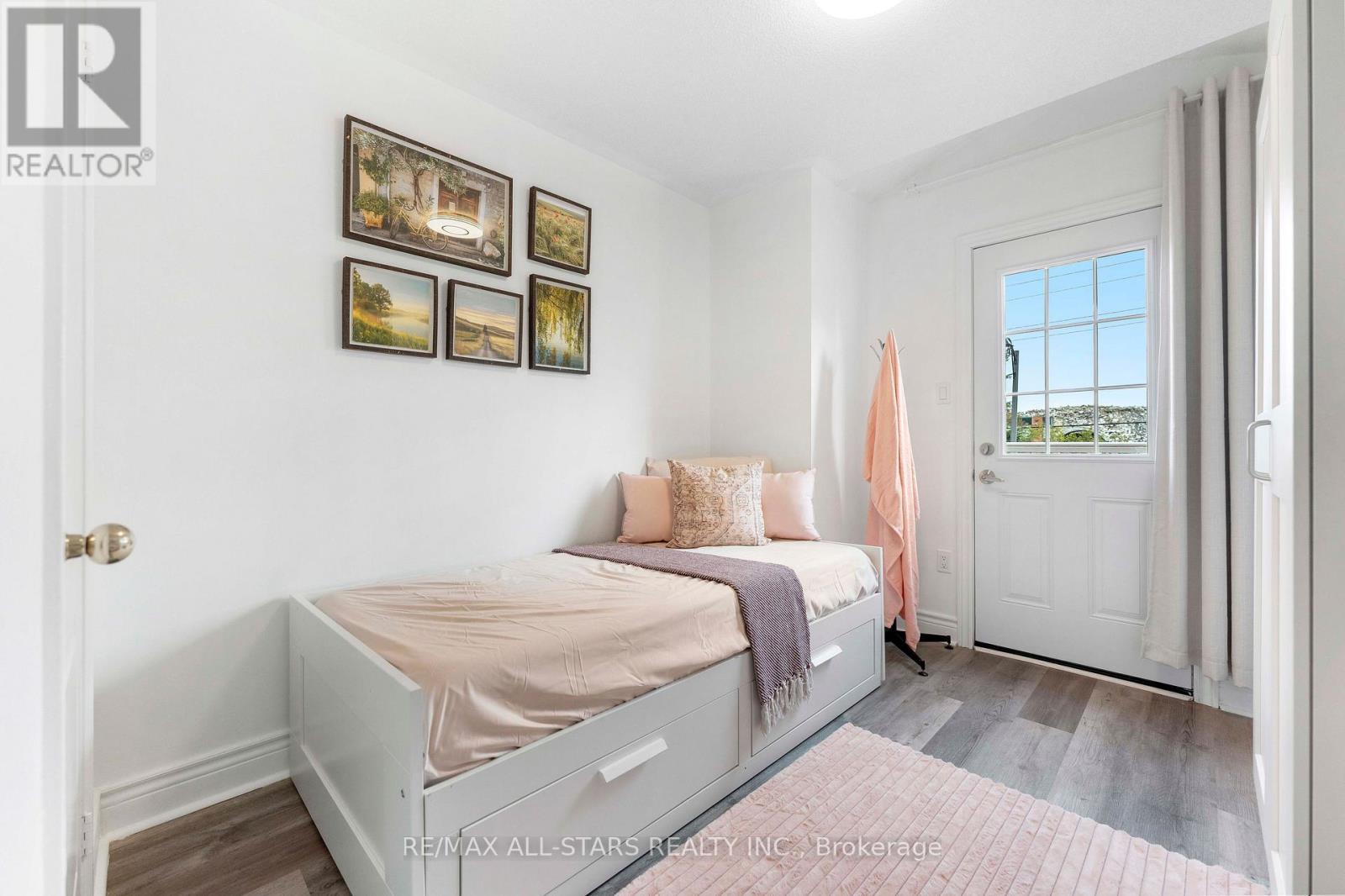 93 Arco Circle Property Photo 31