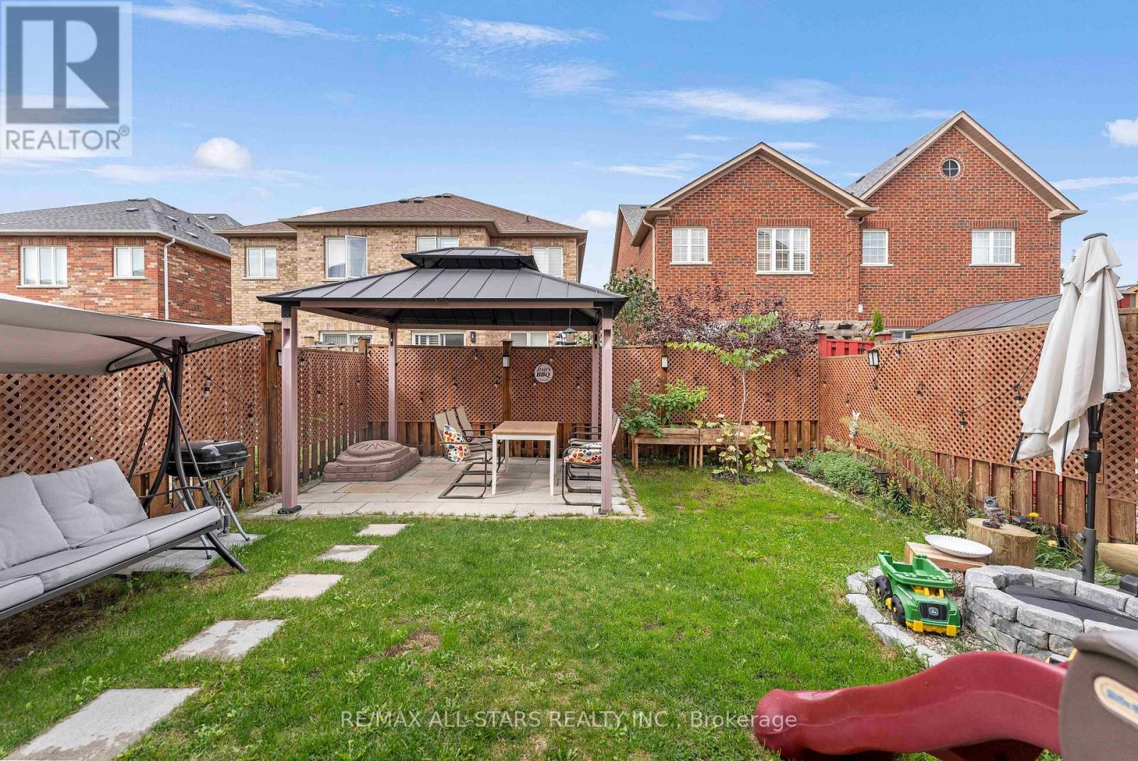 93 Arco Circle Property Photo 43