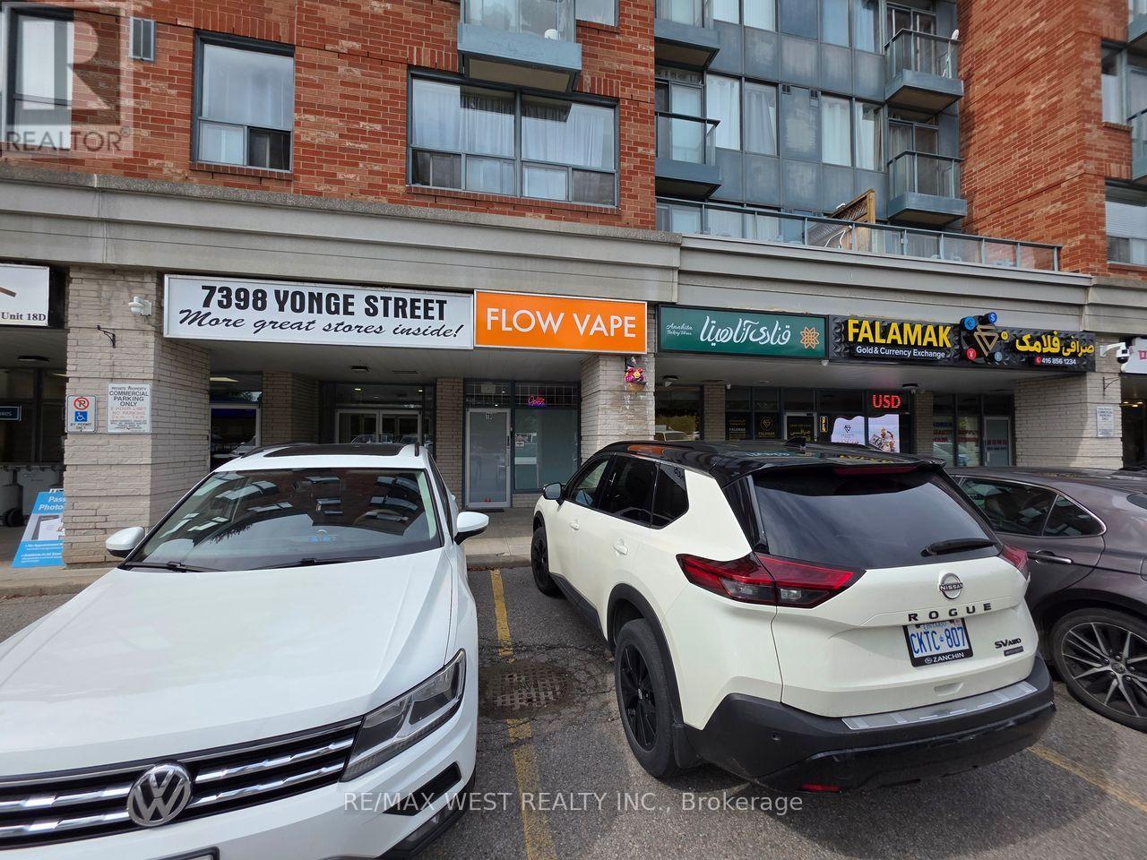 7d - 7398 Yonge Street Property Photo 5