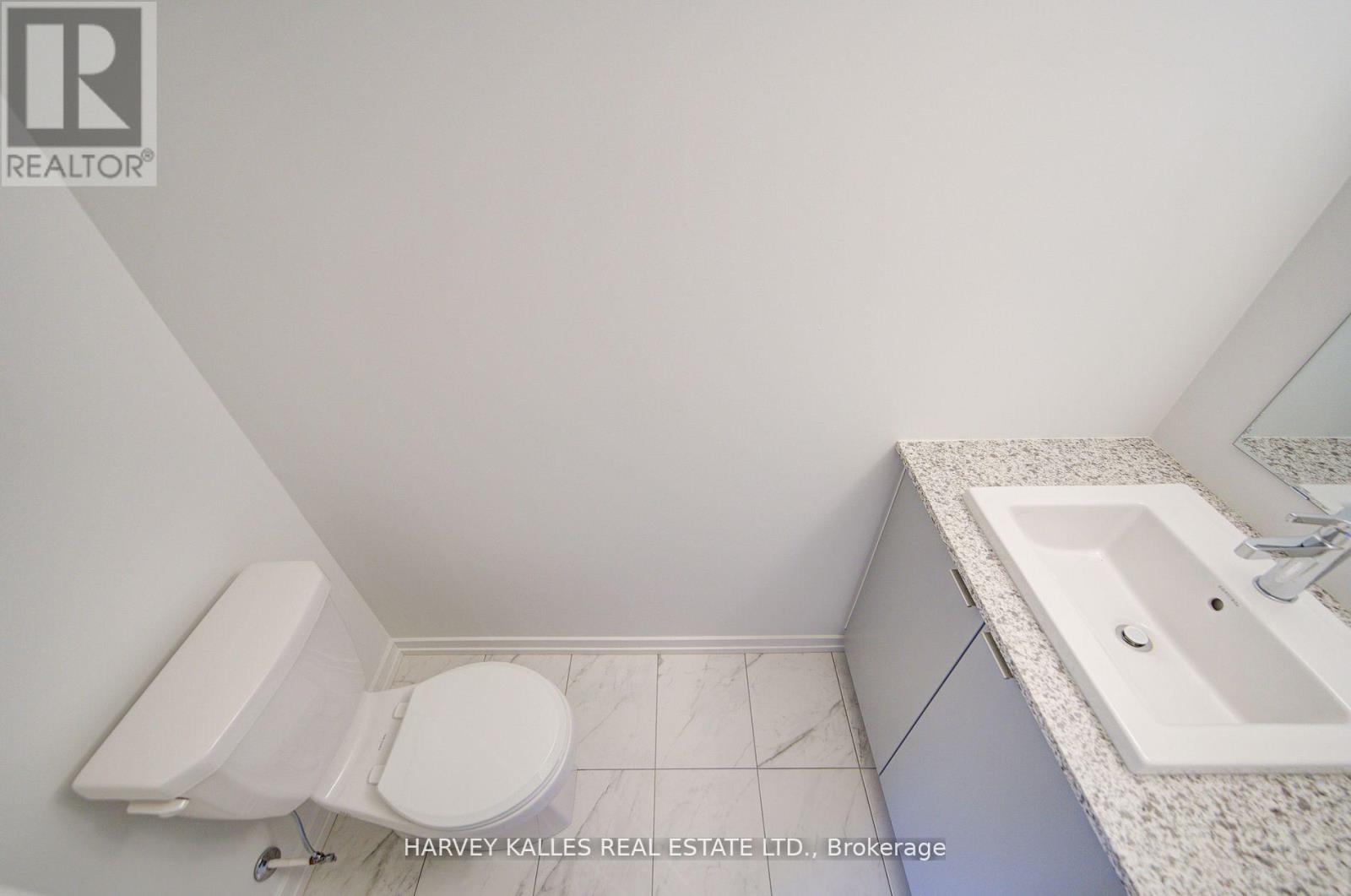 28 - 18 Lytham Green Circle Property Photo 15