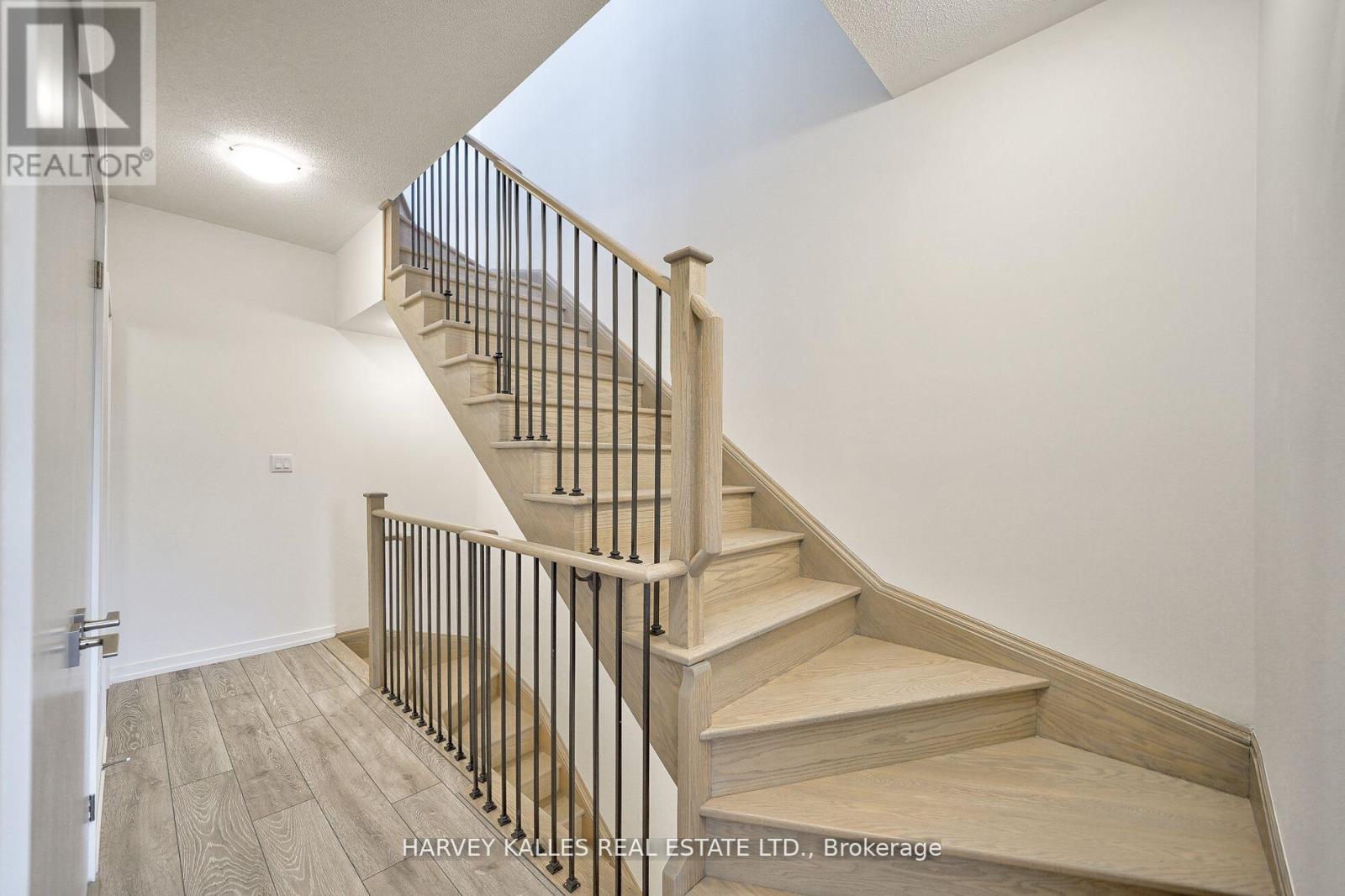21 - 17 Lytham Green Circle Property Photo 21