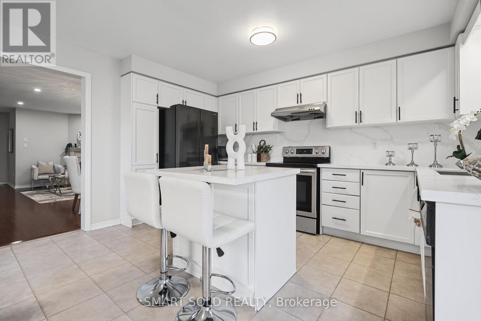 75 Rideau Drive Property Photo 7