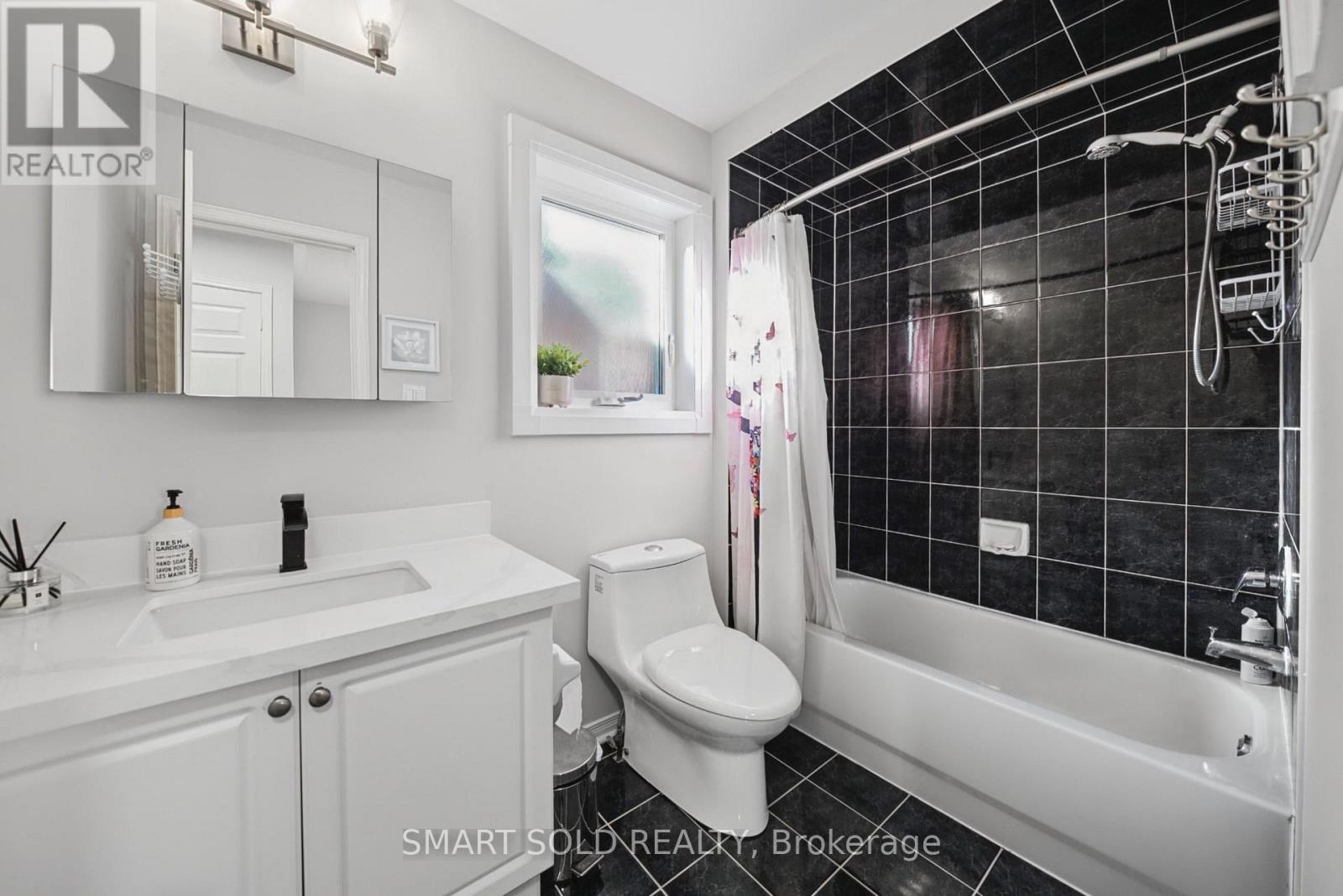 75 Rideau Drive Property Photo 20