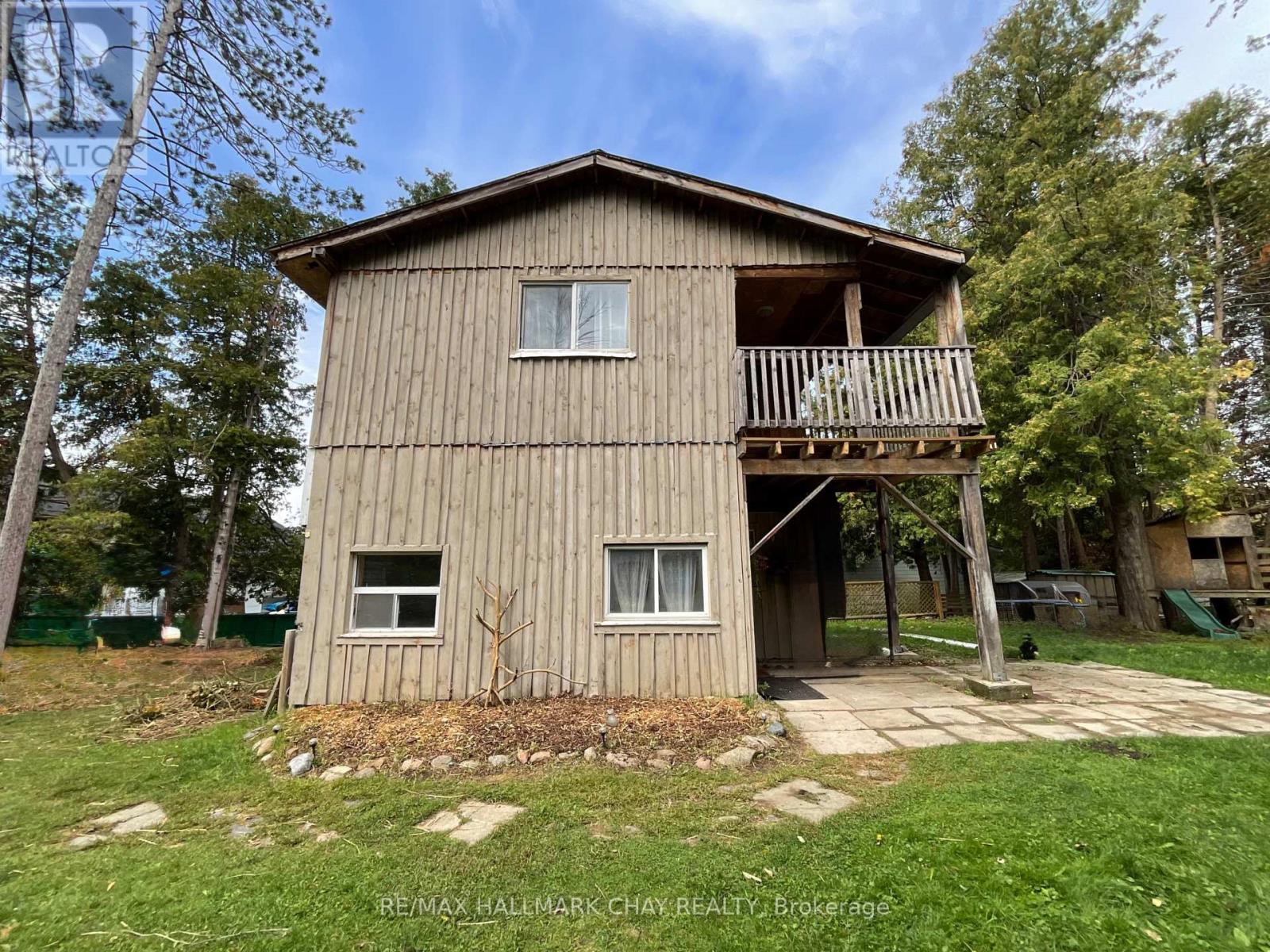 961 7th Line Property Photo 1