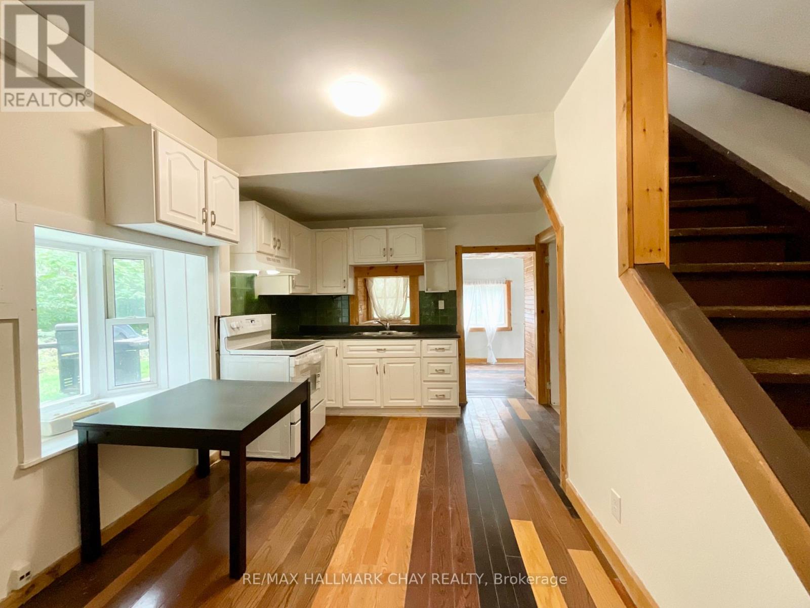 961 7th Line Property Photo 3